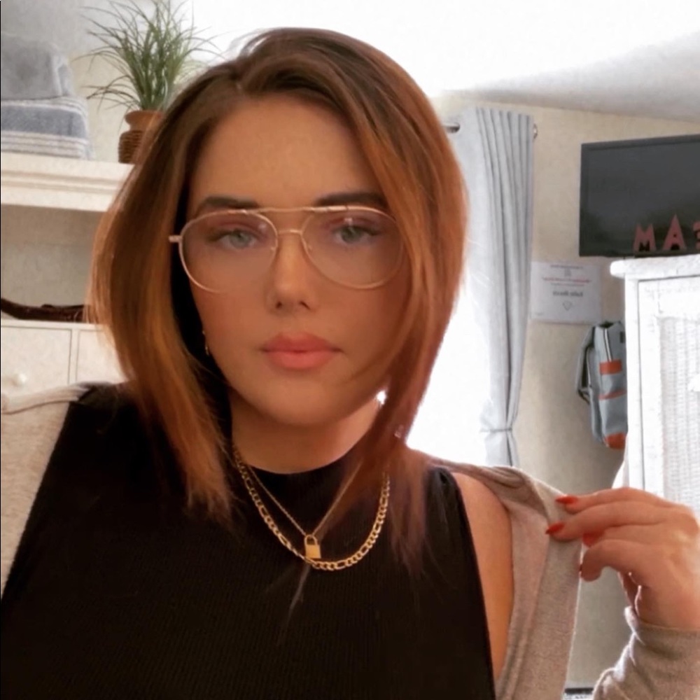 Meet your Posher, Kalie
